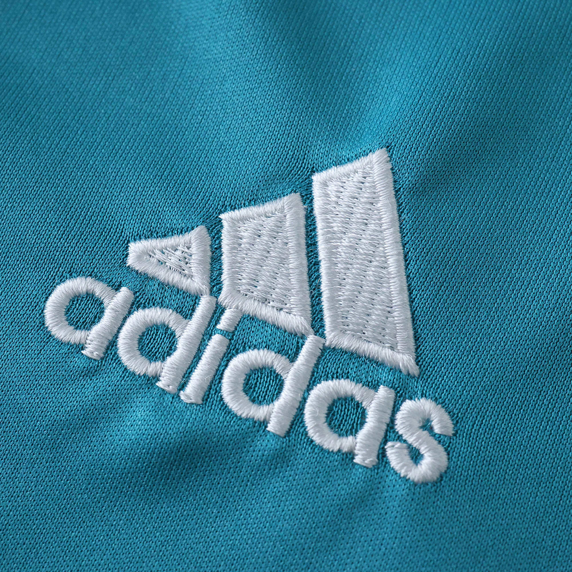 Conjunto Infantil Retrô Real Madrid III 17/18