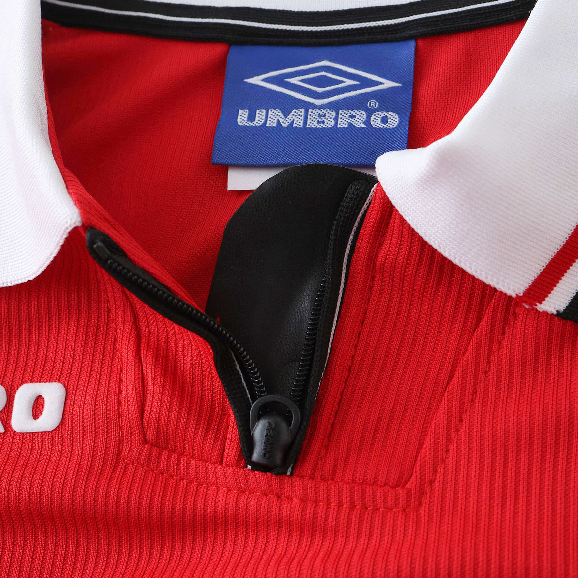 Conjunto Infantil Retrô Manchester United I 98/99