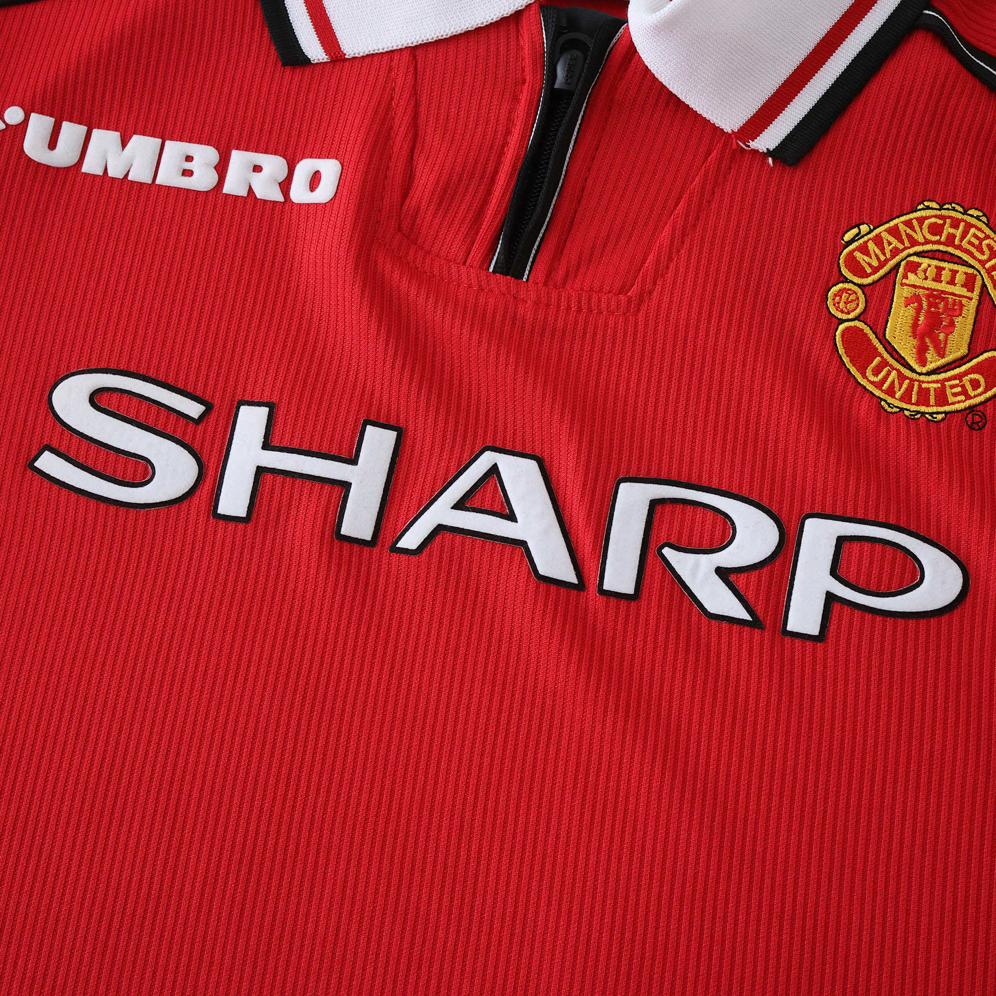 Conjunto Infantil Retrô Manchester United I 98/99