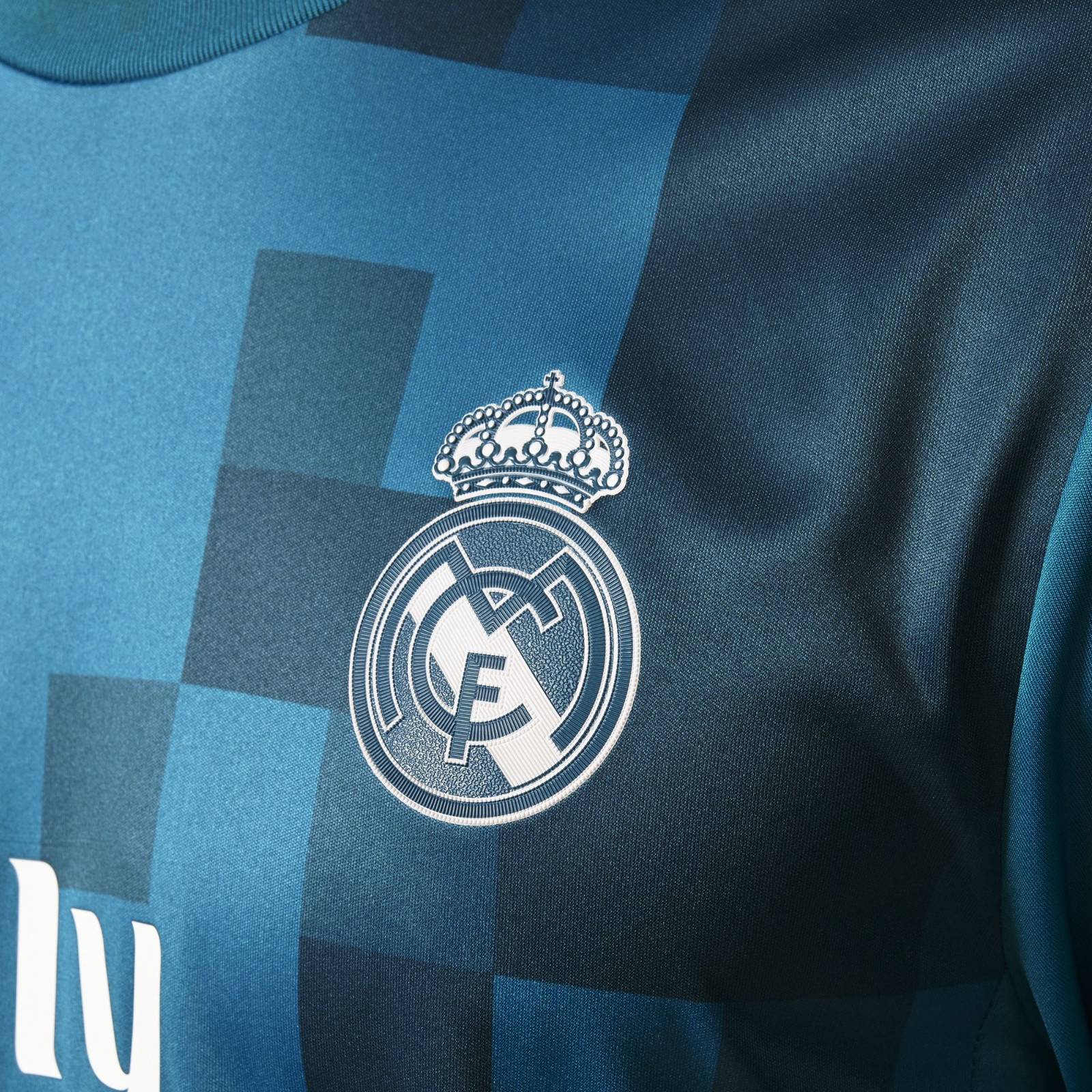 Camisa Retrô Real Madrid III 2017/18 Adidas