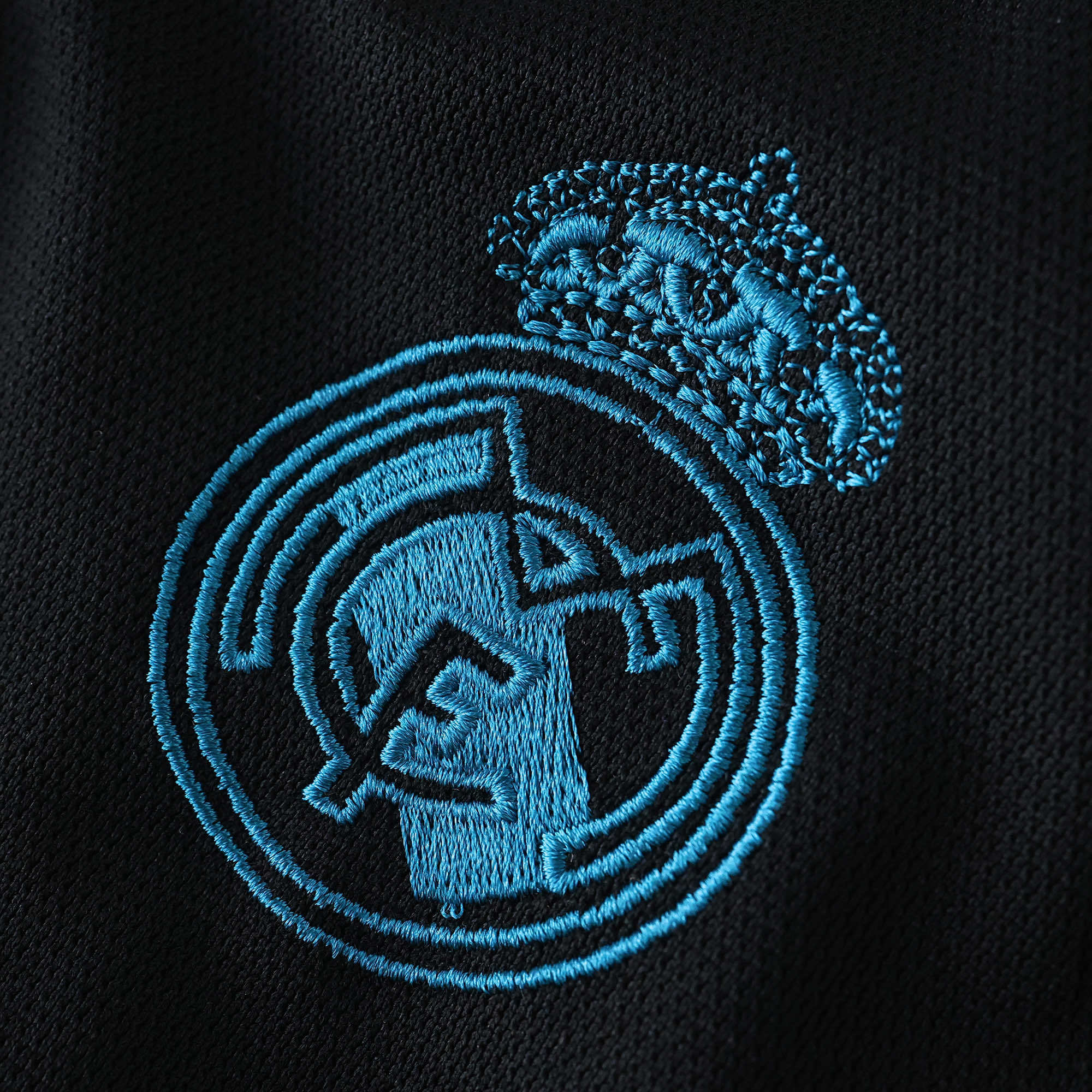 Conjunto Infantil Retrô Real Madrid II 17/18