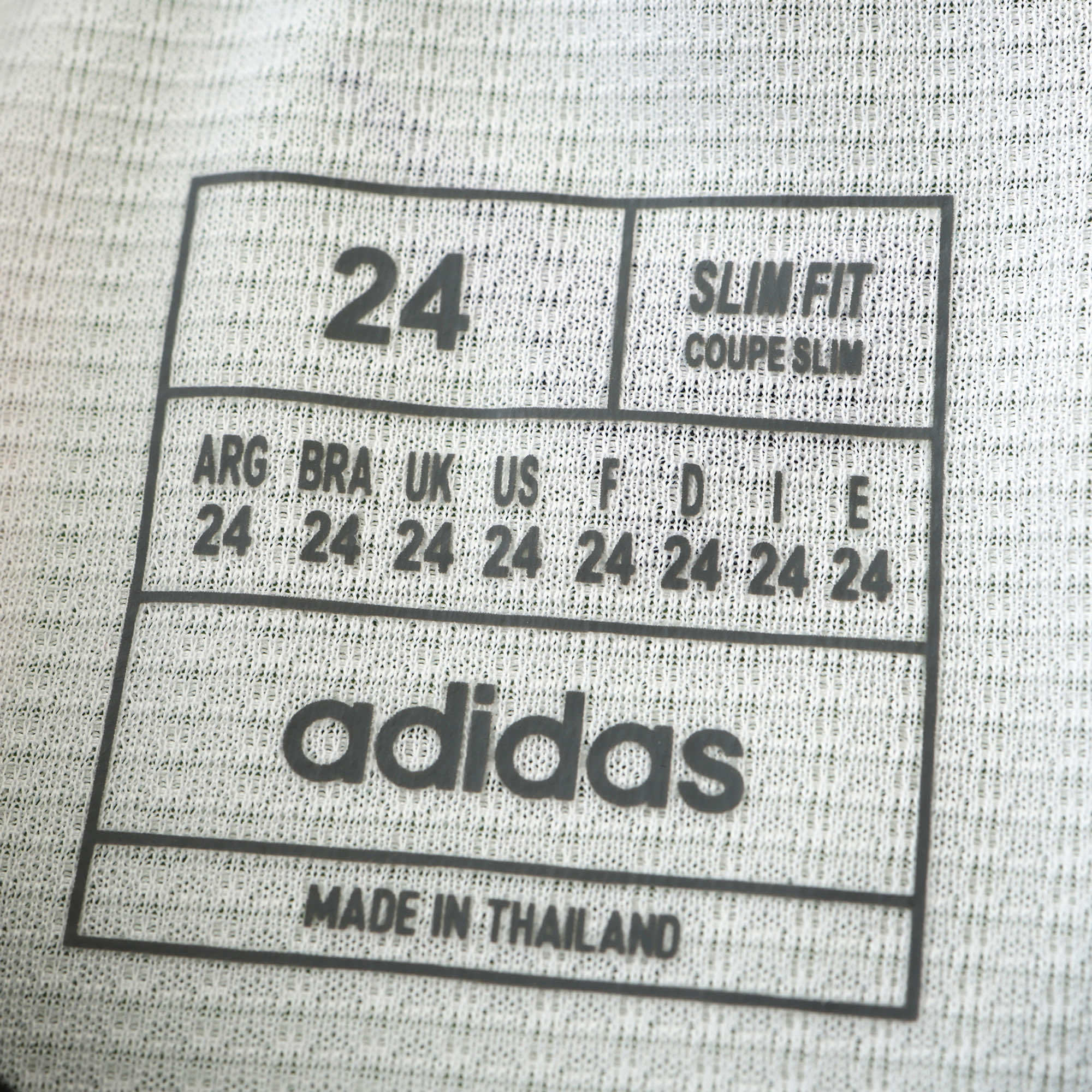 Conjunto Infantil Newcastle III 24/25