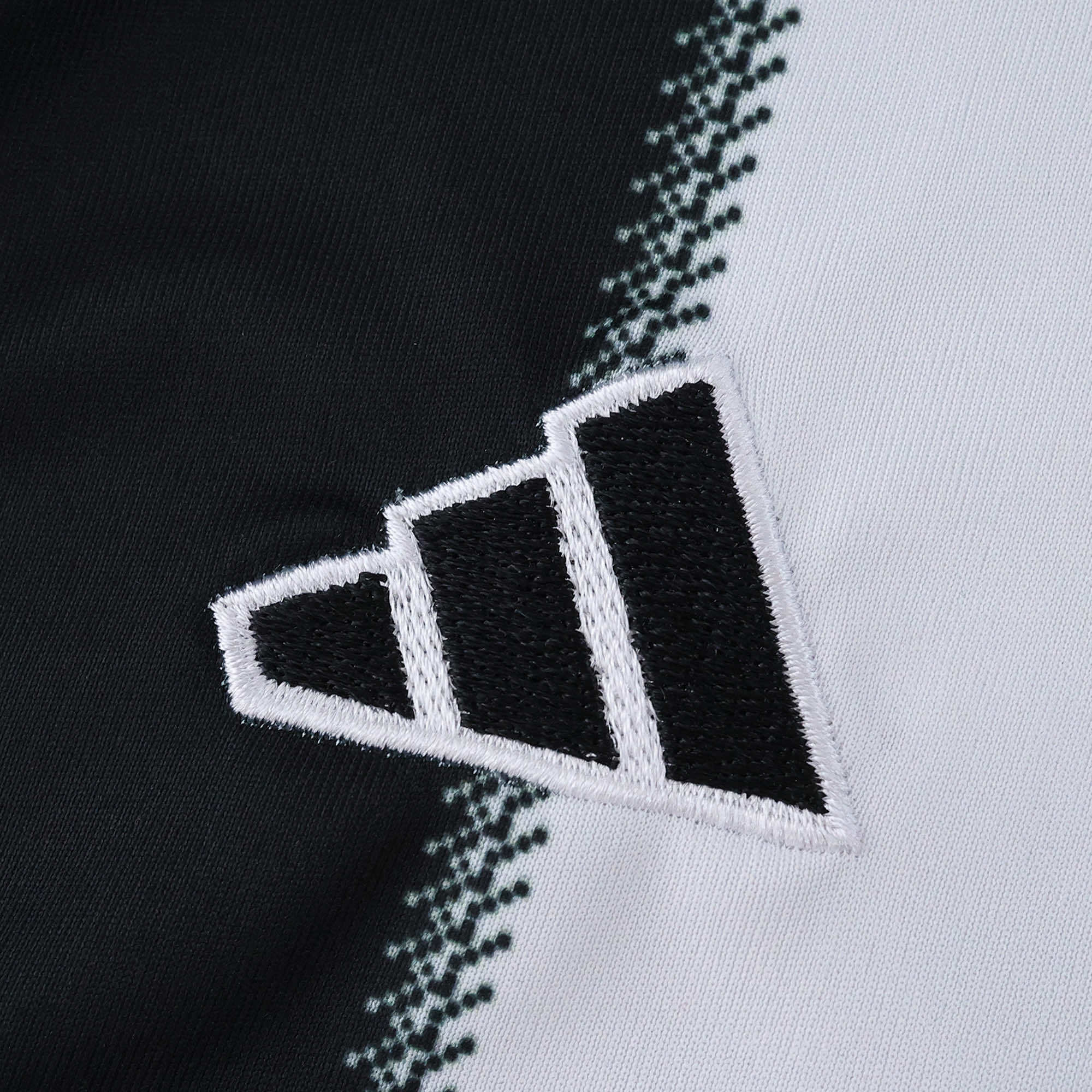 Conjunto Infantil Newcastle I 25/26