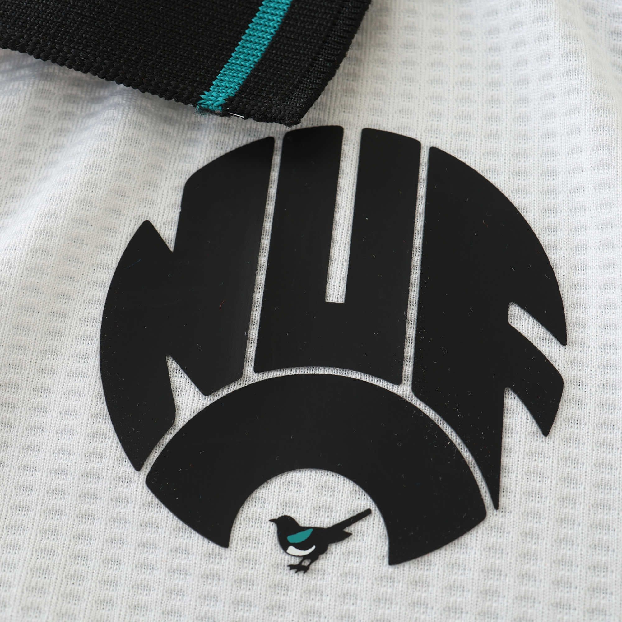 Conjunto Infantil Newcastle III 24/25