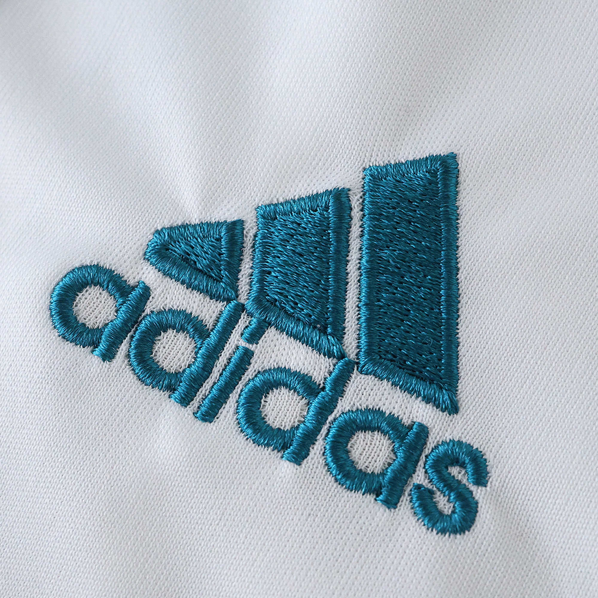 Conjunto Infantil Retrô Real Madrid I 17/18