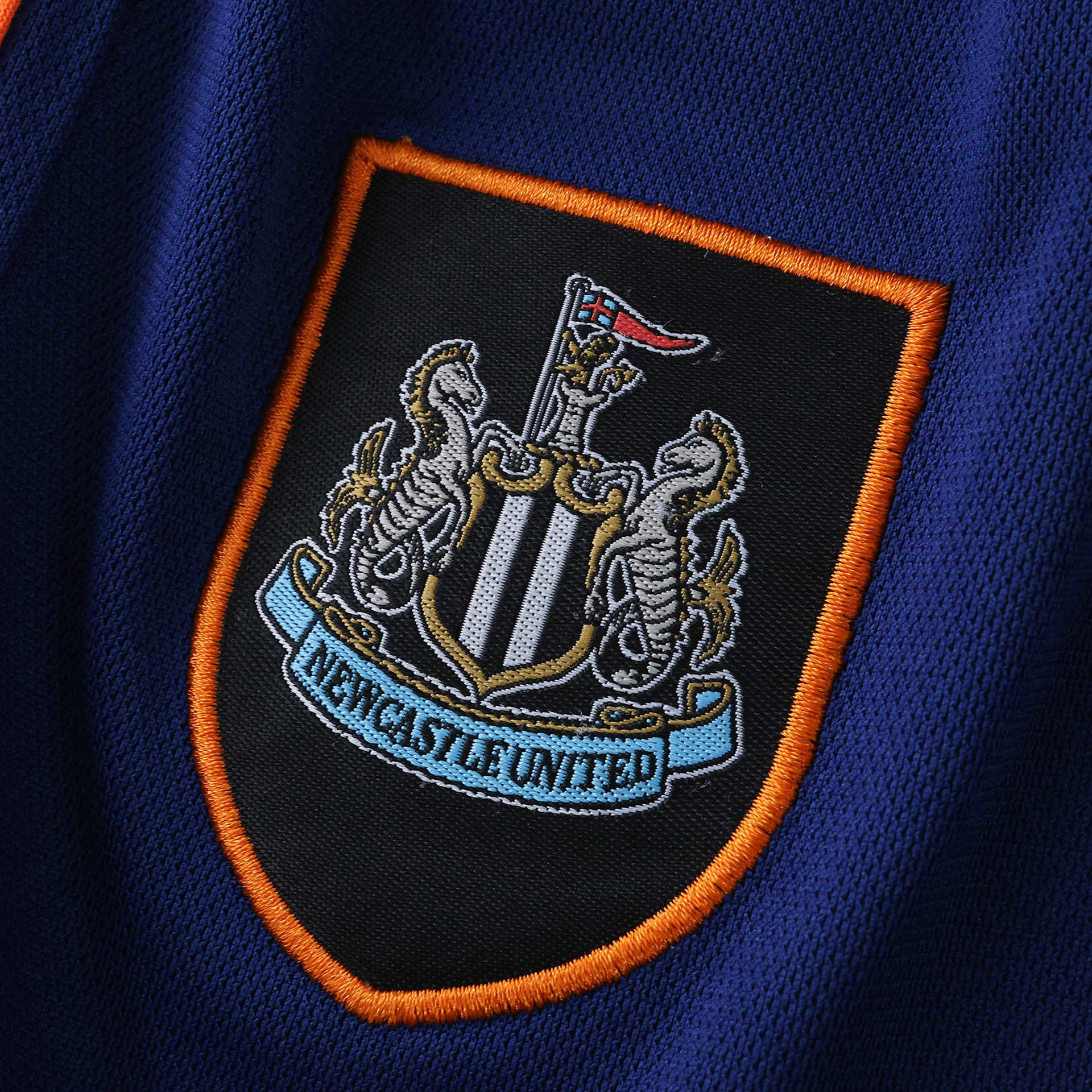 Conjunto Infantil Newcastle II 25/26