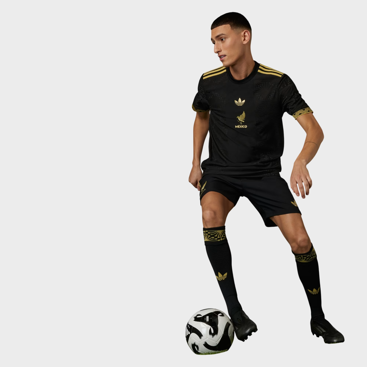 Camisa México de Oro 25/26 Torcedor Preto e Dourado