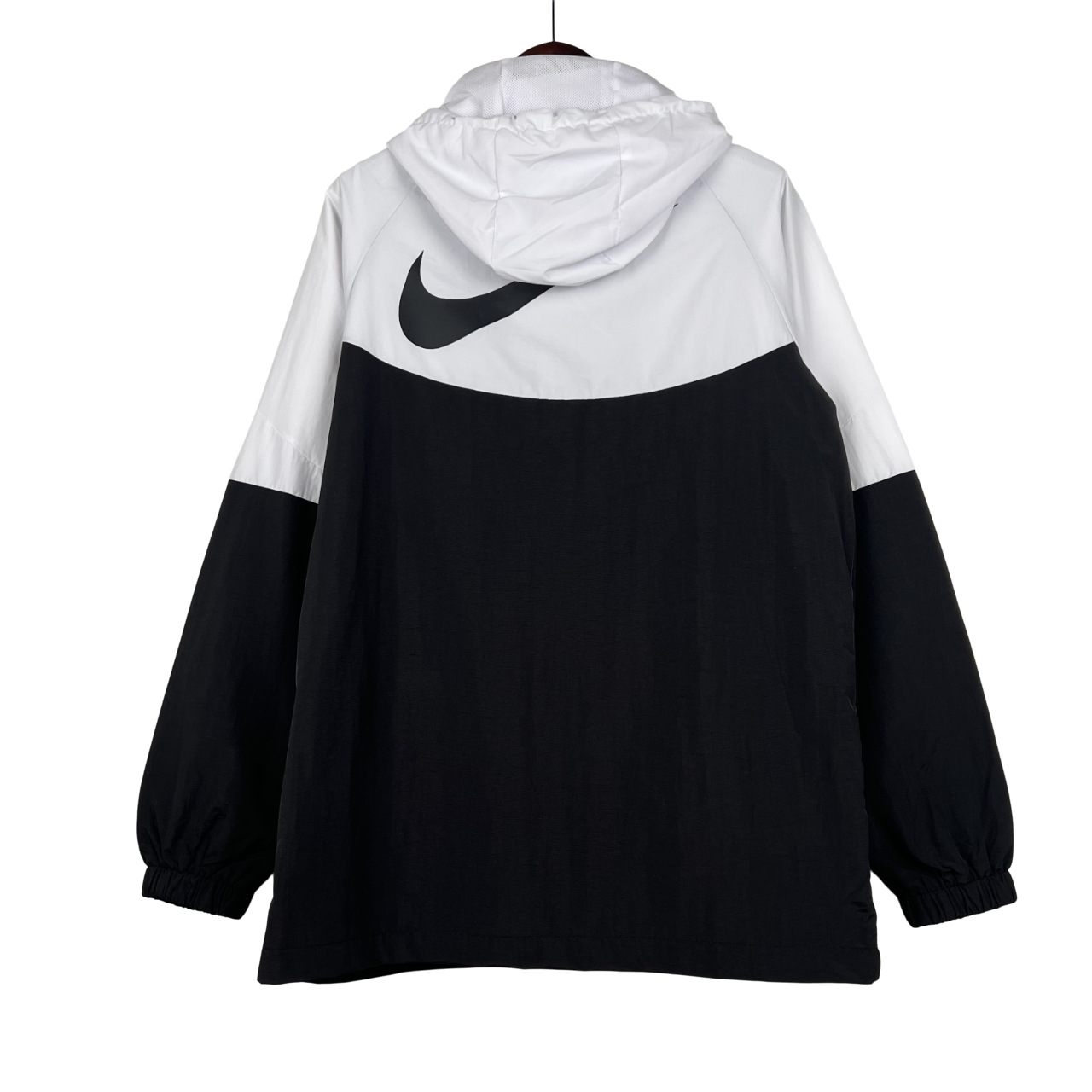 Corta Vento Nike Preto e Branco Double Swoosh