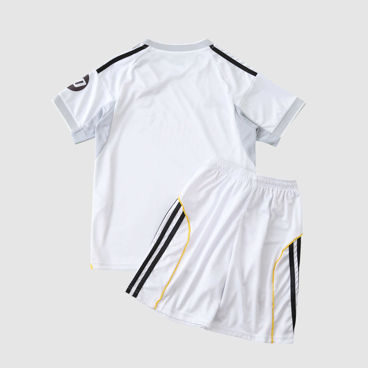 Conjunto Infantil Real Madrid I 25/26