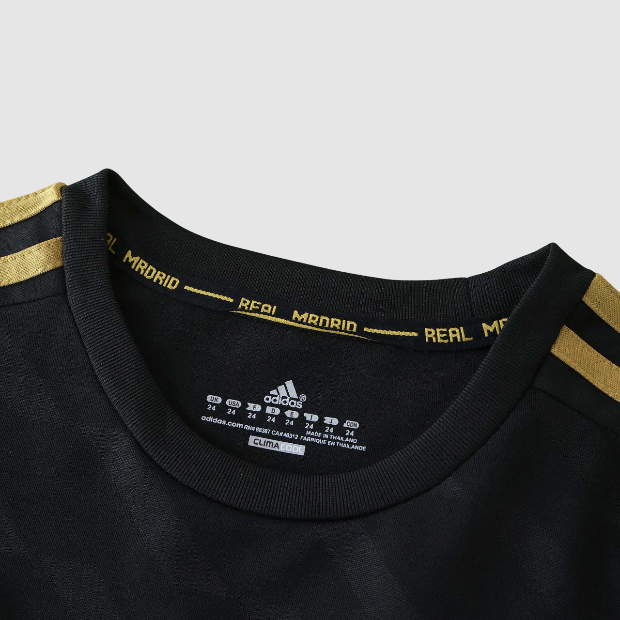 Conjunto Infantil Retrô Real Madrid II 11/12