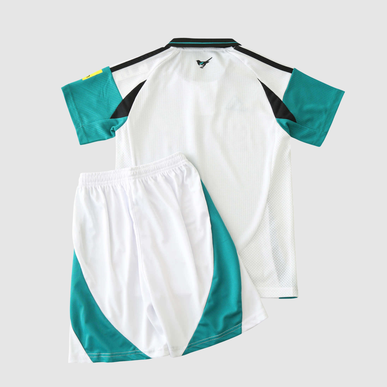 Conjunto Infantil Newcastle III 24/25