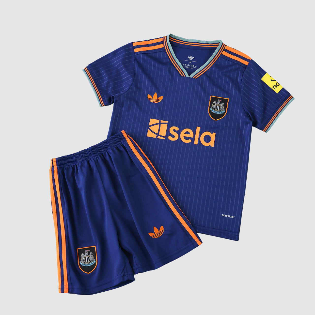 Conjunto Infantil Newcastle II 25/26