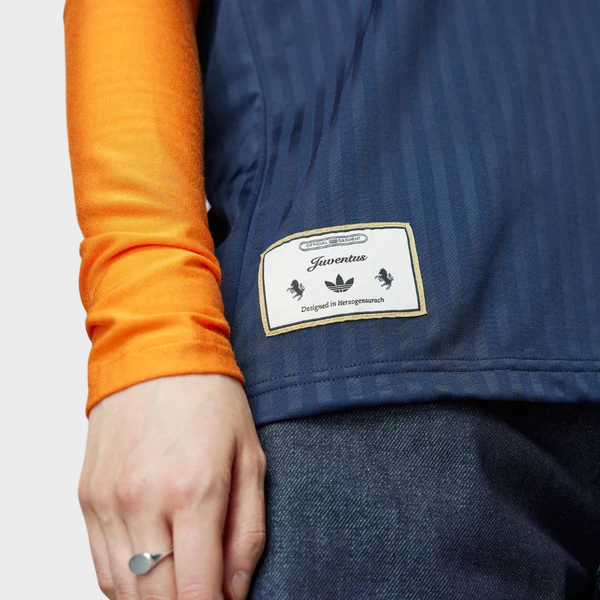 Camisa Juventus Terrace Icons 25/26 Adidas Azul