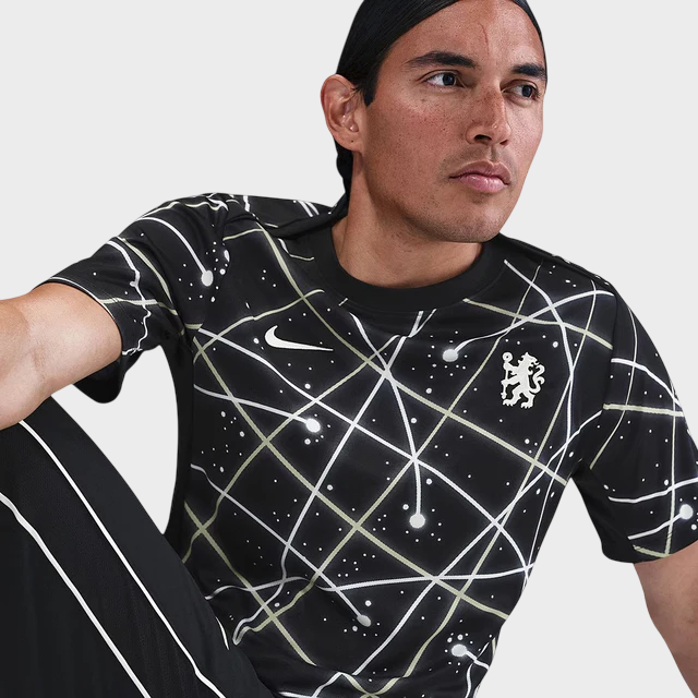 Camisa Chelsea Pré-Jogo 25/26 Torcedor Nike Masculina Preto