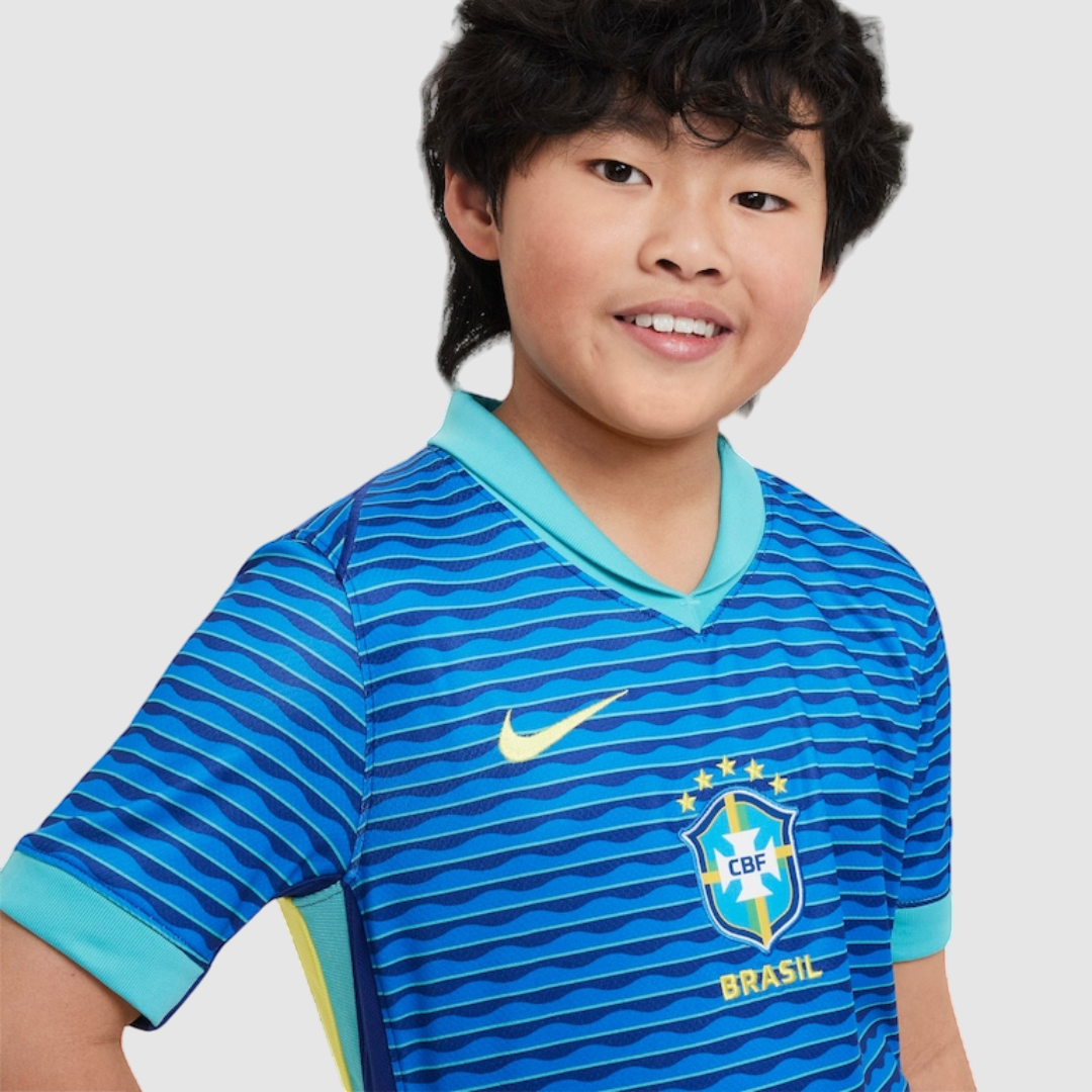 Conjunto Infantil Brasil II 24/25