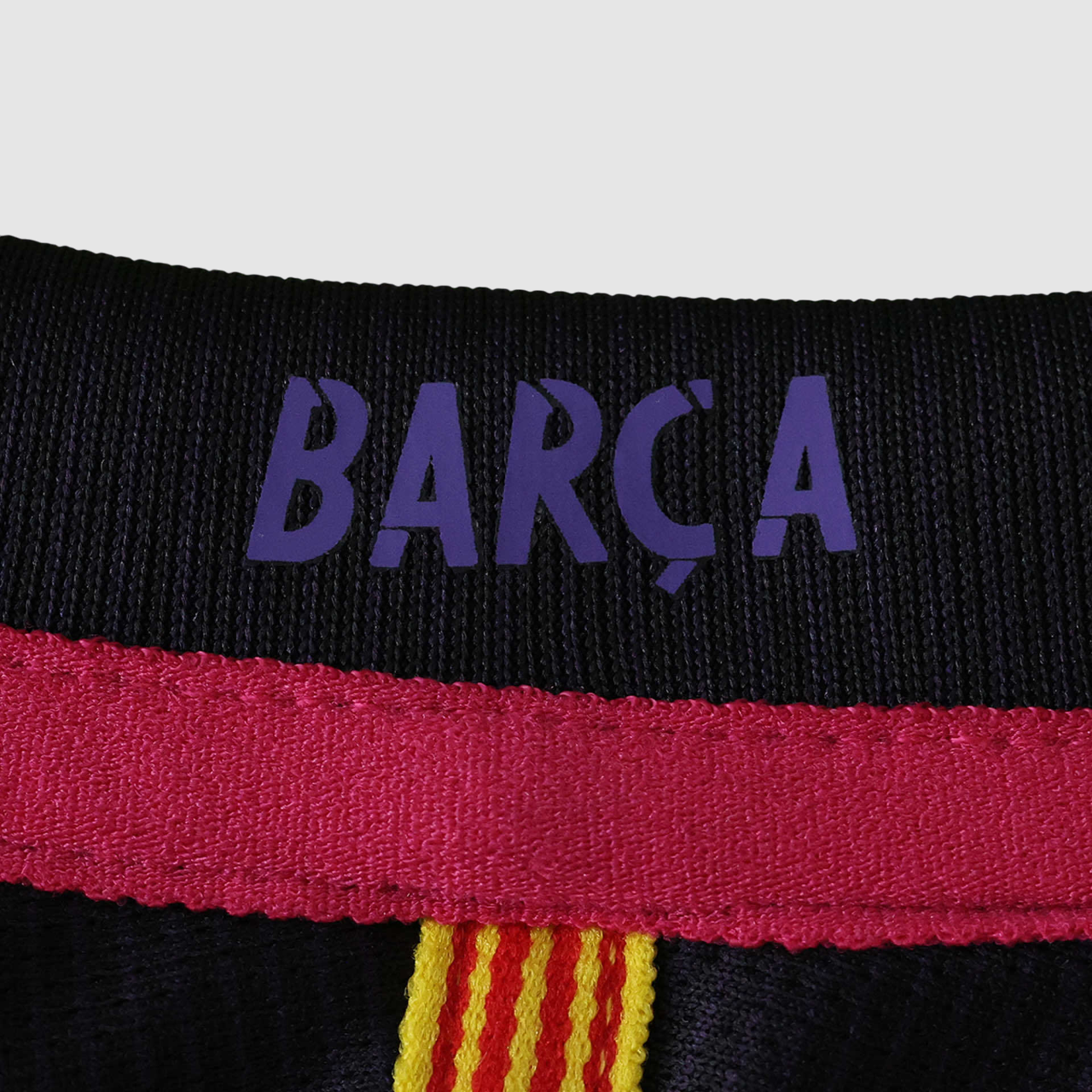 Conjunto Infantil Retrô Barcelona I 16/17