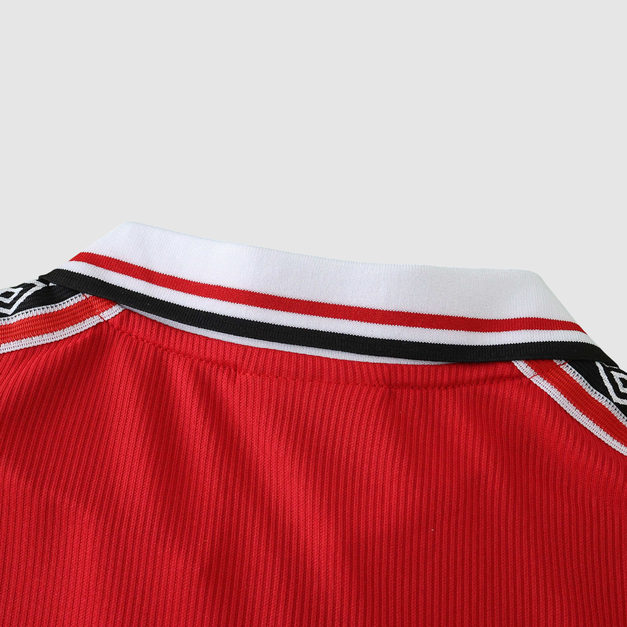 Conjunto Infantil Retrô Manchester United I 98/99