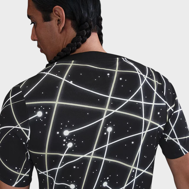 Camisa Chelsea Pré-Jogo 25/26 Torcedor Nike Masculina Preto