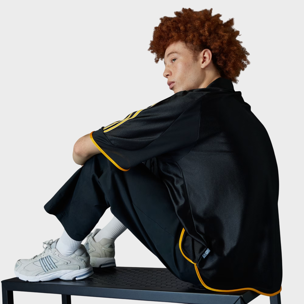 Camisa Retrô Real Madrid II 1999/2000 Adidas