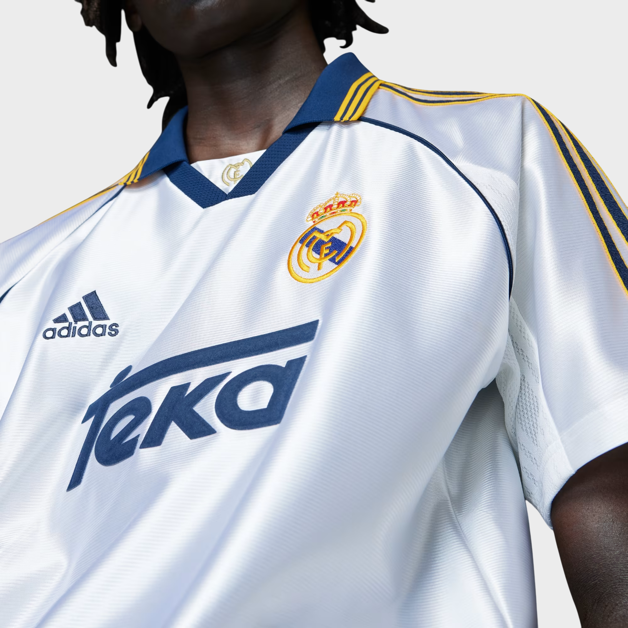 Camisa Retrô Real Madrid I 1999/2000 Adidas