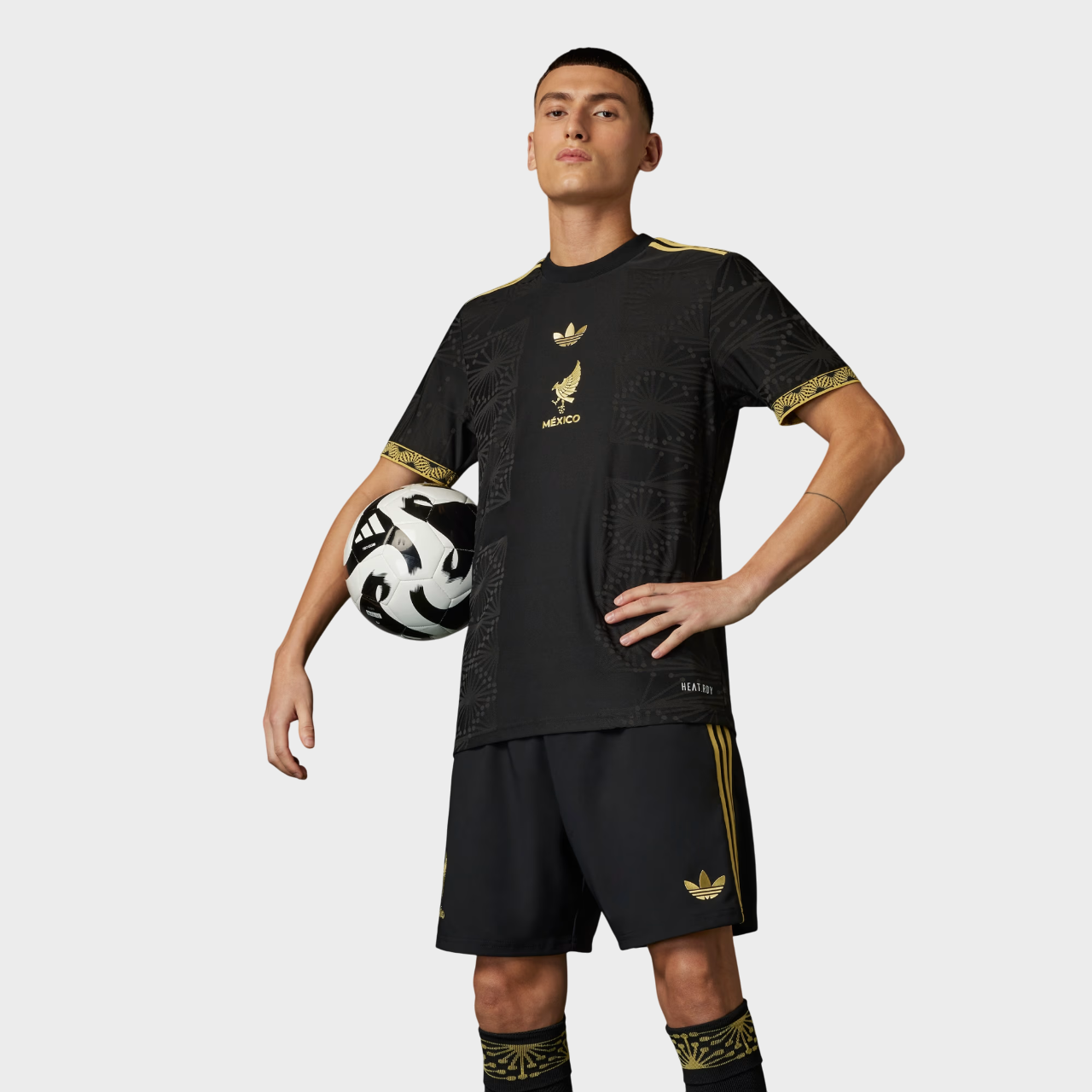 Camisa México de Oro 25/26 Torcedor Preto e Dourado