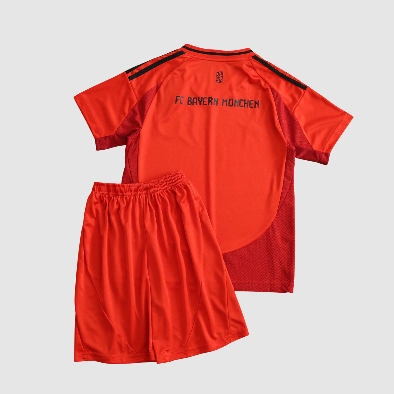 Conjunto Infantil Bayern de Munique I 24/25