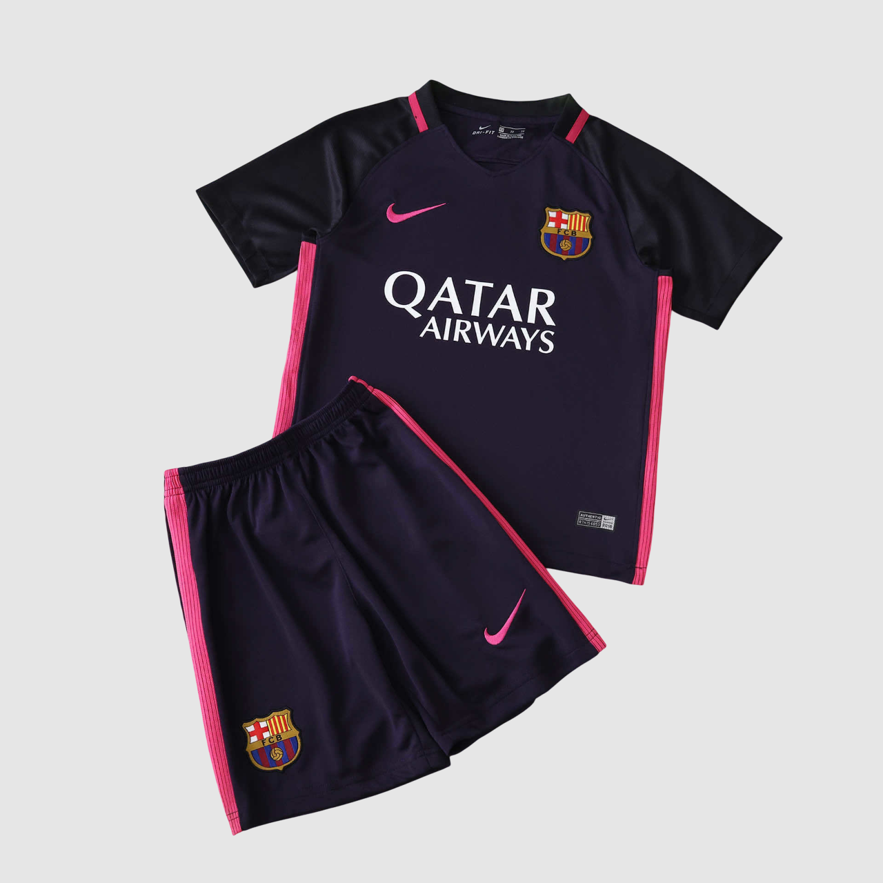 Conjunto Infantil Retrô Barcelona I 16/17